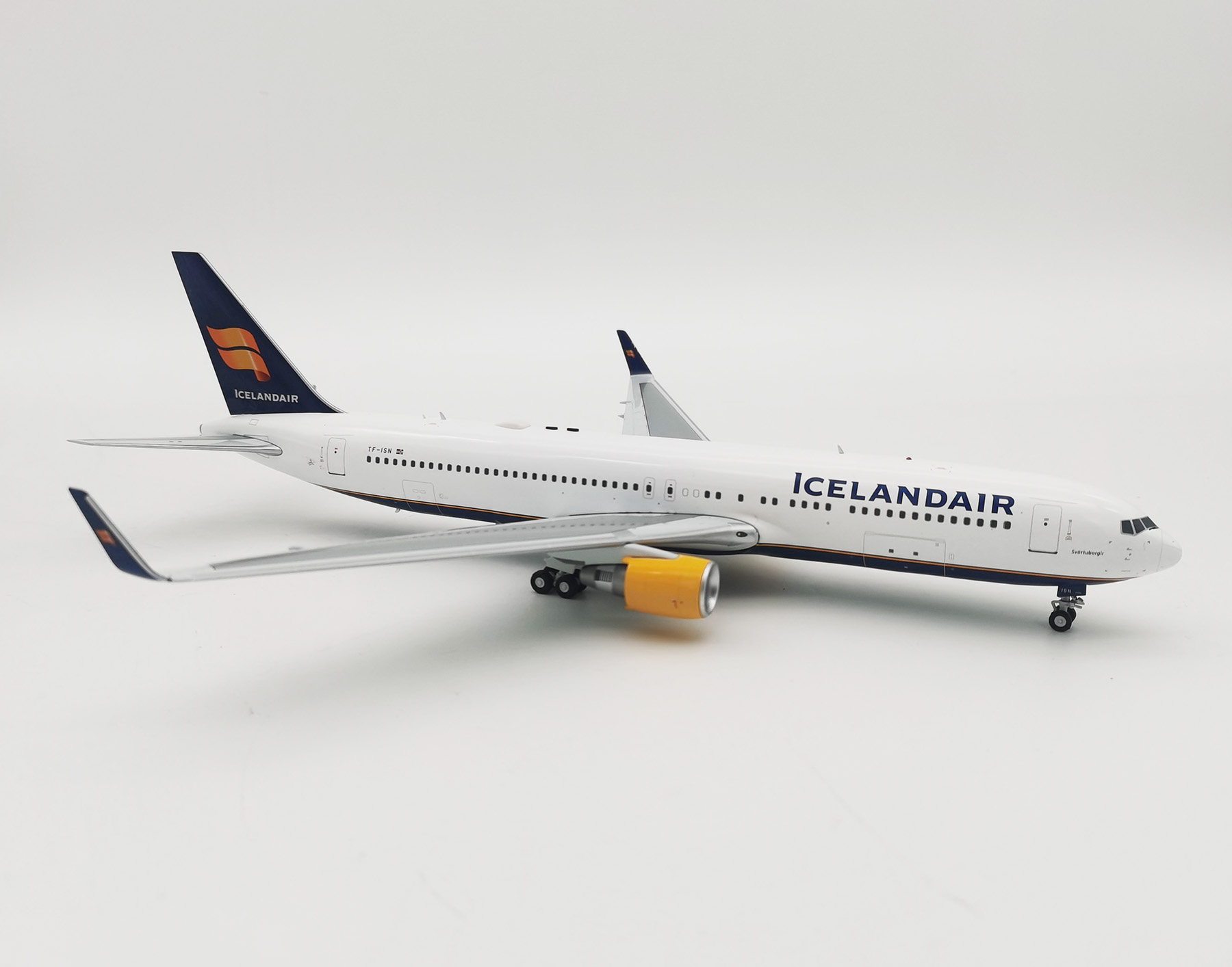 INFLIGHT200 1:200 Icelandair Boeing 767-300 TF-ISN “Ex-Air New